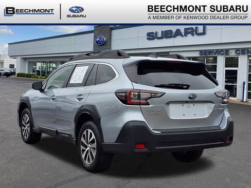 Used 2025 Subaru Outback Premium image 4