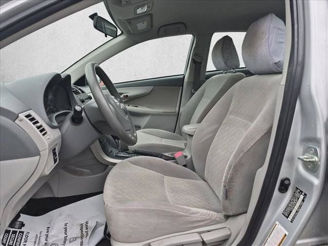 Used 2009 Toyota Corolla LE FWD image 12