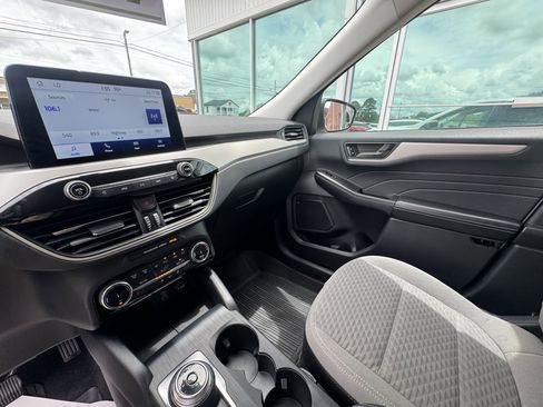 Used 2022 Ford Escape SE w/ SE Sport Appearance Package FWD image 12