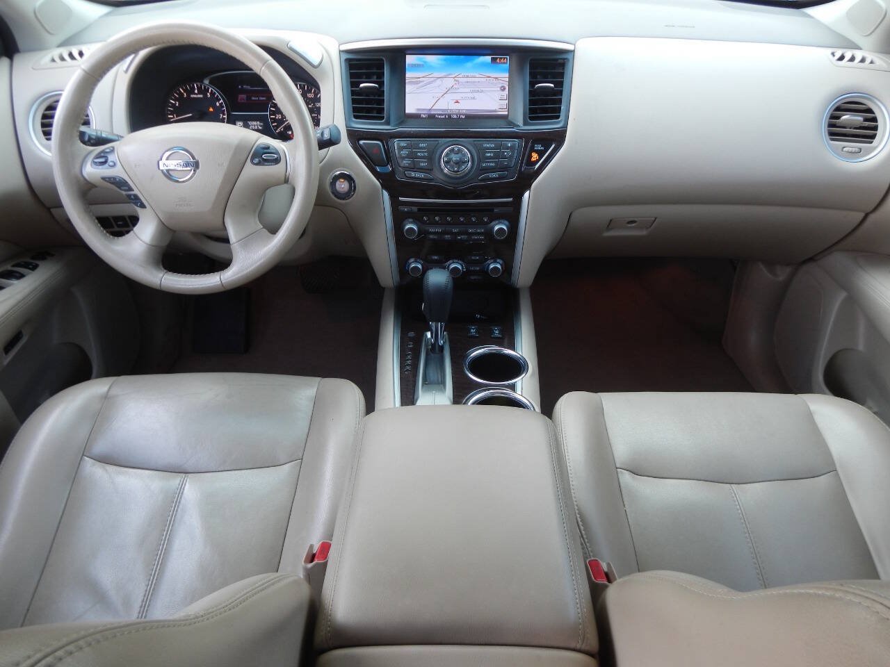 Used 2014 Nissan Pathfinder SL w/ SL Tech Package FWD image 2