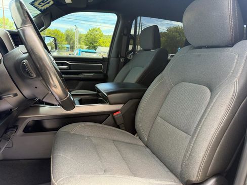 Used 2019 RAM 1500 Big Horn AWD/4WD image 10