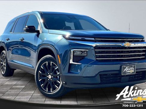 New 2026 Chevrolet Traverse LT w/ Sun and Wheel Package image 2