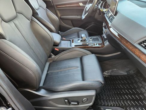 Used 2019 Audi Q5 Prestige w/ Prestige Package image 13