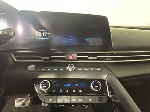 Used 2023 Hyundai Elantra SEL w/ Convenience Package FWD image 24