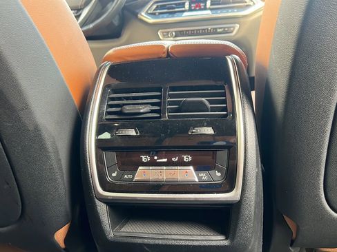 Used 2019 BMW X5 xDrive40i w/ Convenience Package AWD/4WD image 17