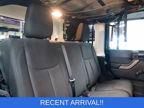 Used 2017 Jeep Wrangler Unlimited Sport w/ Connectivity Group image 28