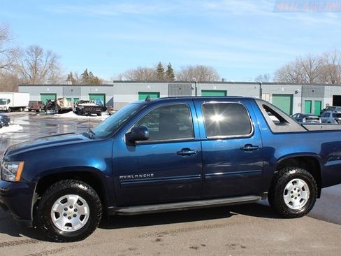 Used 2011 Chevrolet Avalanche LT w/ Luxury Package image 6