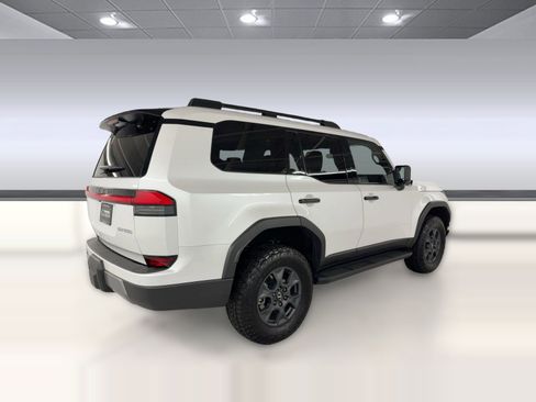 Used 2025 Lexus GX 550 image 9