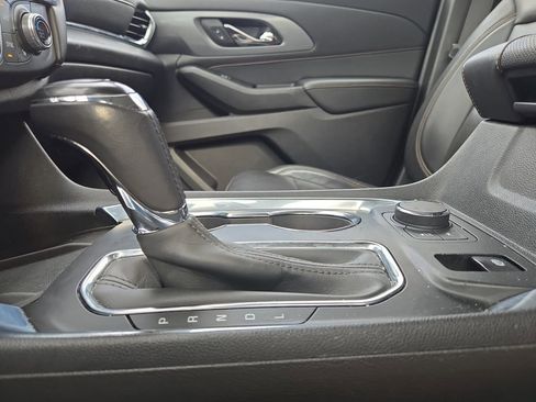 Used 2018 Chevrolet Traverse Premier AWD/4WD image 21