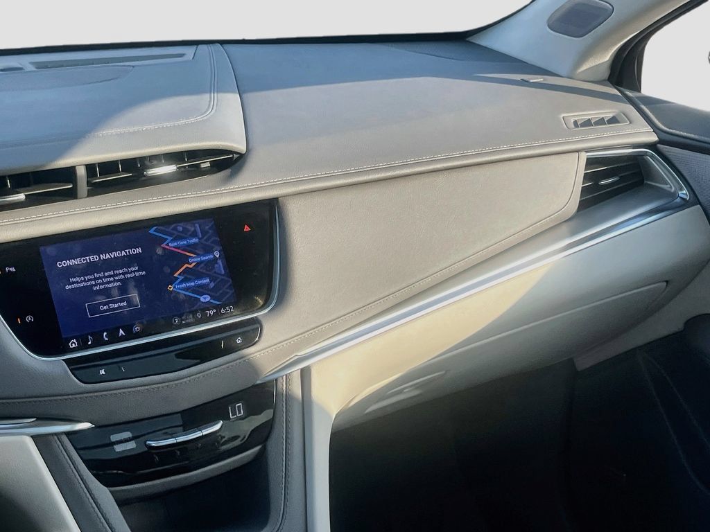 Used 2025 Cadillac XT5 Premium Luxury FWD image 25