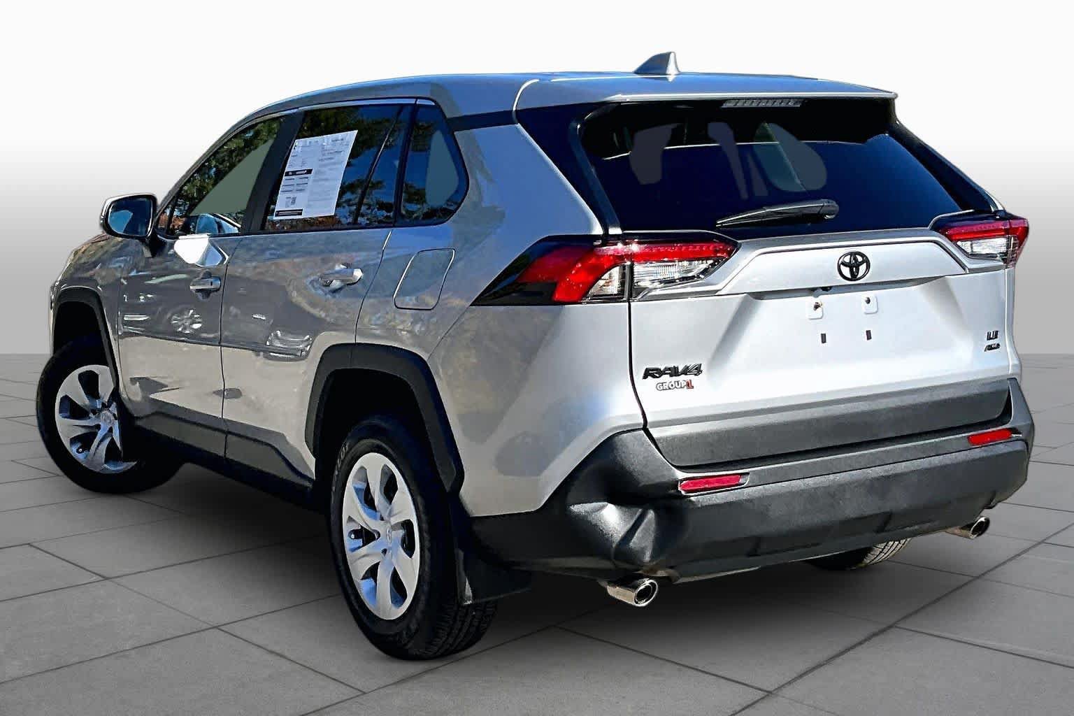 Certified 2025 Toyota RAV4 LE AWD/4WD image 12