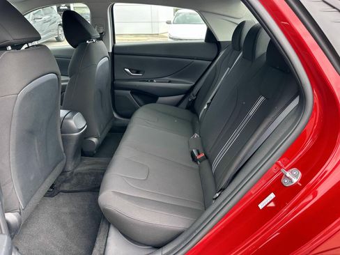 Used 2023 Hyundai Elantra SEL w/ Cargo Package FWD image 13