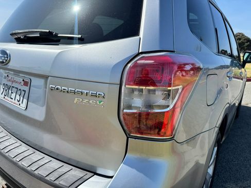 Used 2014 Subaru Forester 2.5i Premium w/ Popular Package #2 AWD/4WD image 10