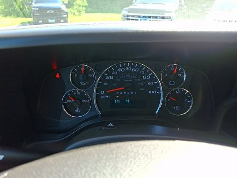 Used 2025 GMC Savana 2500 w/ Driver Convenience Package RWD image 18