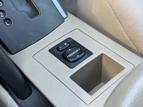 Used 2007 Toyota RAV4 2WD image 29