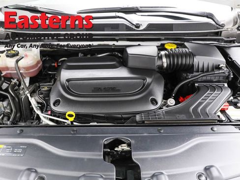 Used 2023 Chrysler Voyager LX image 7