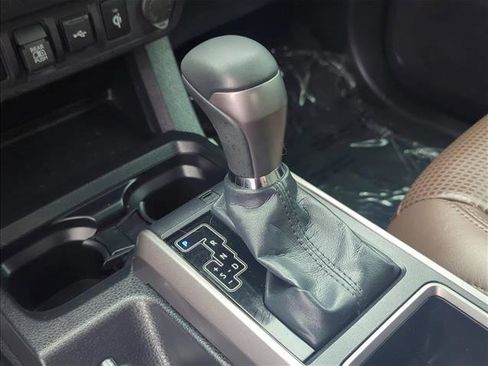 Used 2022 Toyota Tacoma Limited RWD image 22