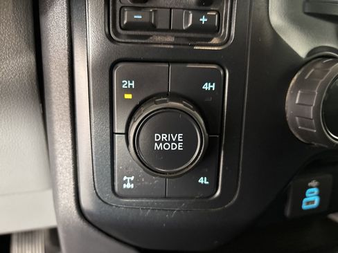 Used 2023 Ford F250 XLT w/ FX4 Off-Road Package image 18