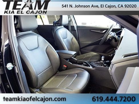 Certified 2023 Kia Niro SX image 12