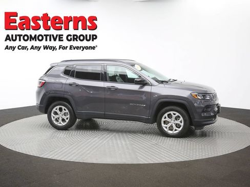 Used 2024 Jeep Compass Latitude AWD/4WD image 41