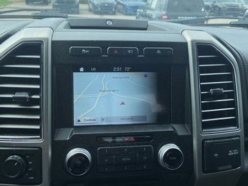 Used 2018 Ford F150 Platinum w/ Technology Package image 7