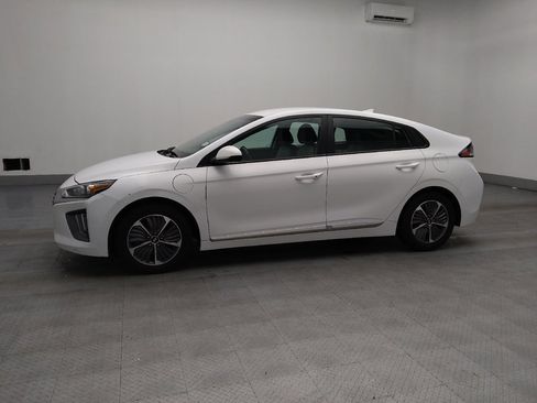 Used 2021 Hyundai Ioniq SE image 2