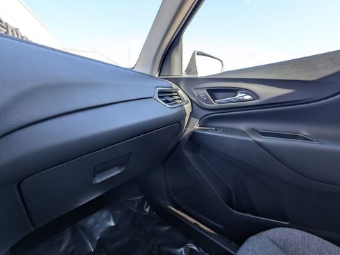 Used 2024 Chevrolet Equinox LT image 28