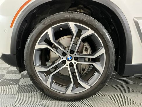 Certified 2024 BMW X5 xDrive40i w/ Parking Assistance Package AWD/4WD image 34