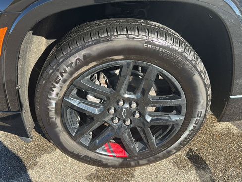 Used 2023 Chevrolet Traverse Premier w/ Redline Edition AWD/4WD image 9