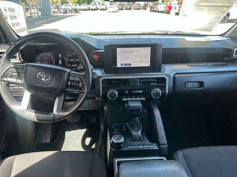 Used 2025 Toyota Tacoma TRD Off-Road AWD/4WD image 13