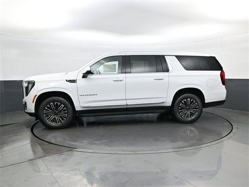 New 2026 GMC Yukon XL Elevation w/ Elevation Premium Package image 8