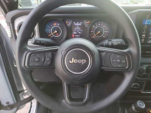 Used 2024 Jeep Wrangler Sport image 19