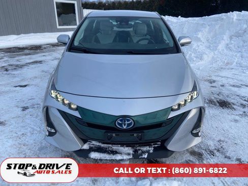 Used 2018 Toyota Prius Prime Advanced image 8