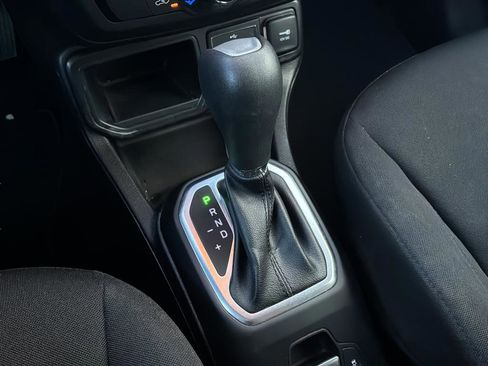 Used 2019 Jeep Renegade Latitude image 21