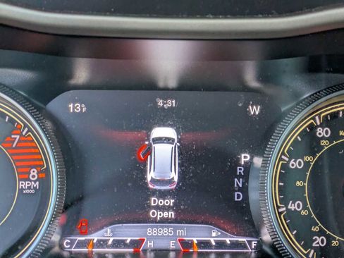 Used 2016 Jeep Cherokee Limited image 30