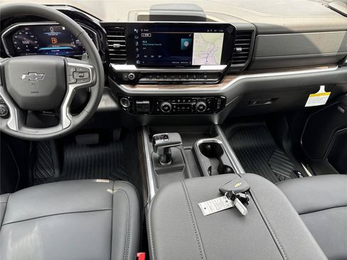 New 2026 Chevrolet Silverado 1500 RST w/ RST All Star Premium Package AWD/4WD image 15
