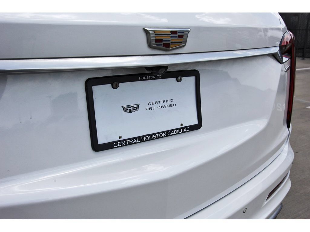 Certified 2023 Cadillac XT6 Premium Luxury w/ Technology Package FWD image 32