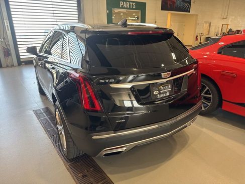 Used 2023 Cadillac XT5 Premium Luxury image 2