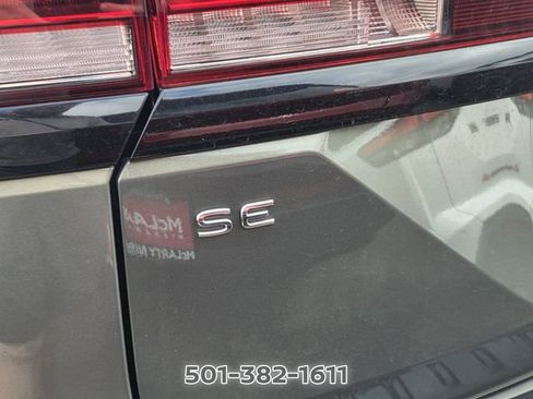 Used 2024 Volkswagen Atlas Peak Edition SE AWD/4WD image 3