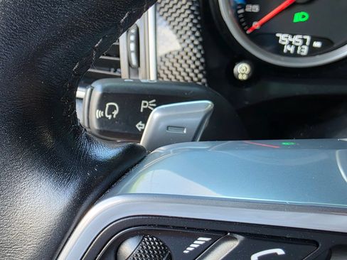Used 2018 Porsche Macan Turbo AWD/4WD image 20