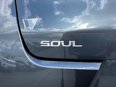 Used 2025 Kia Soul LX FWD image 23