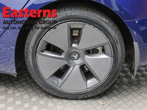 Used 2023 Tesla Model 3 Standard Range RWD image 8