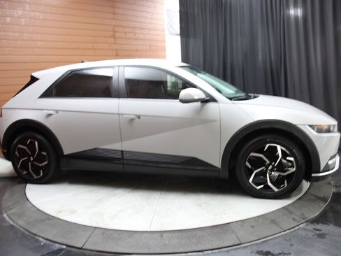 Used 2024 Hyundai Ioniq 5 SEL image 45