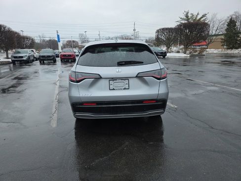 Certified 2024 Honda HR-V EX-L image 6