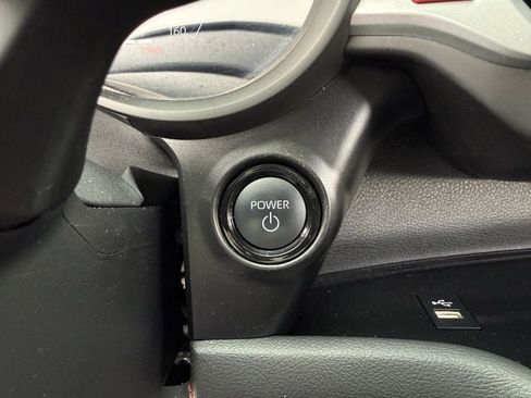 Used 2025 Toyota Sienna XSE FWD image 24