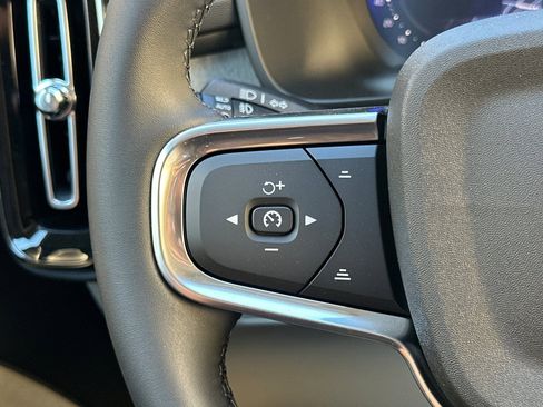 New 2026 Volvo XC40 B5 Plus w/ Protection Package Premier image 27