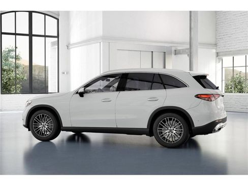 New 2026 Mercedes-Benz GLC 300 4MATIC image 32