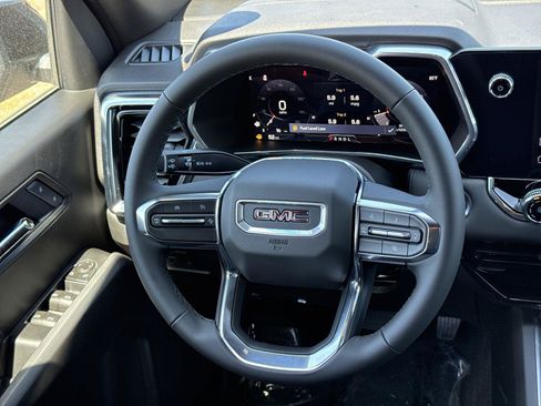 New 2026 GMC Canyon Elevation RWD image 8