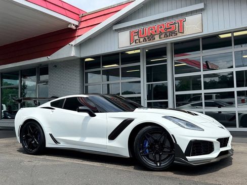 Used 2019 Chevrolet Corvette ZR1 w/ ZTK Track Performance Package RWD image 8