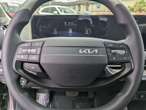 Used 2025 Kia K4 LXS FWD image 21
